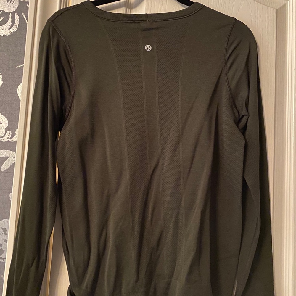 Dark Green Loosely Fitting Long Sleeve Shirt